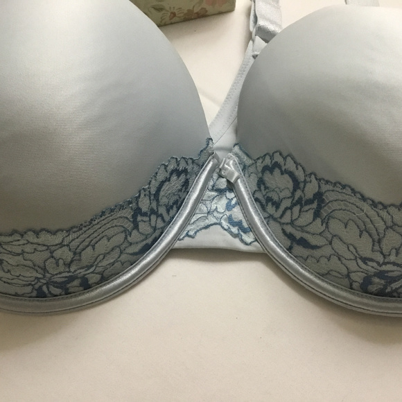 Vanity Fair Intimates Sleepwear Blue Lace Bra 76382 Queen Size 42d New Poshmark